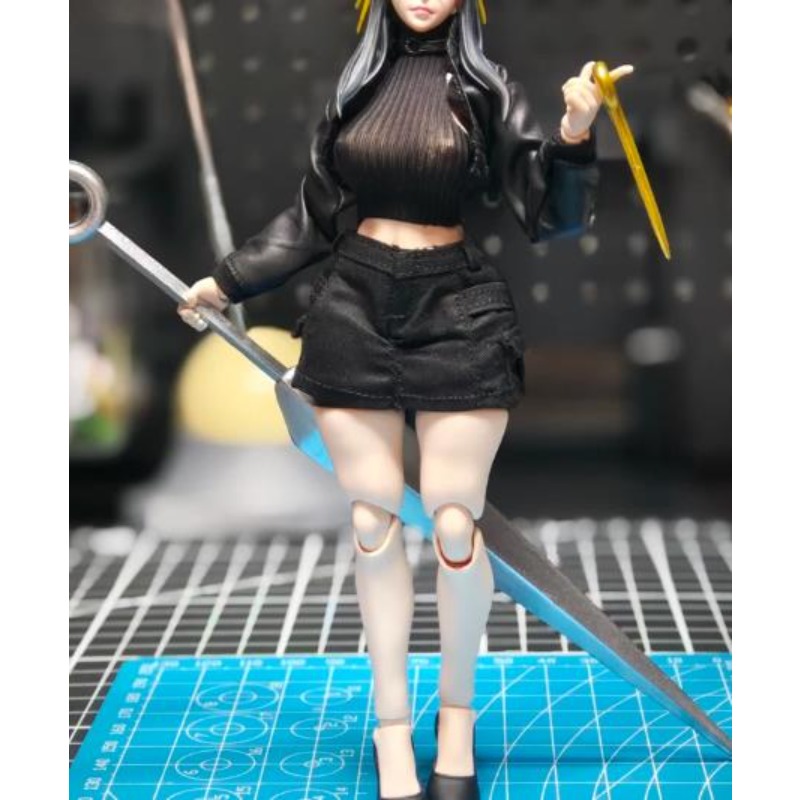 Leatherworking Items - 1/12 Scale Female Action Figure Short