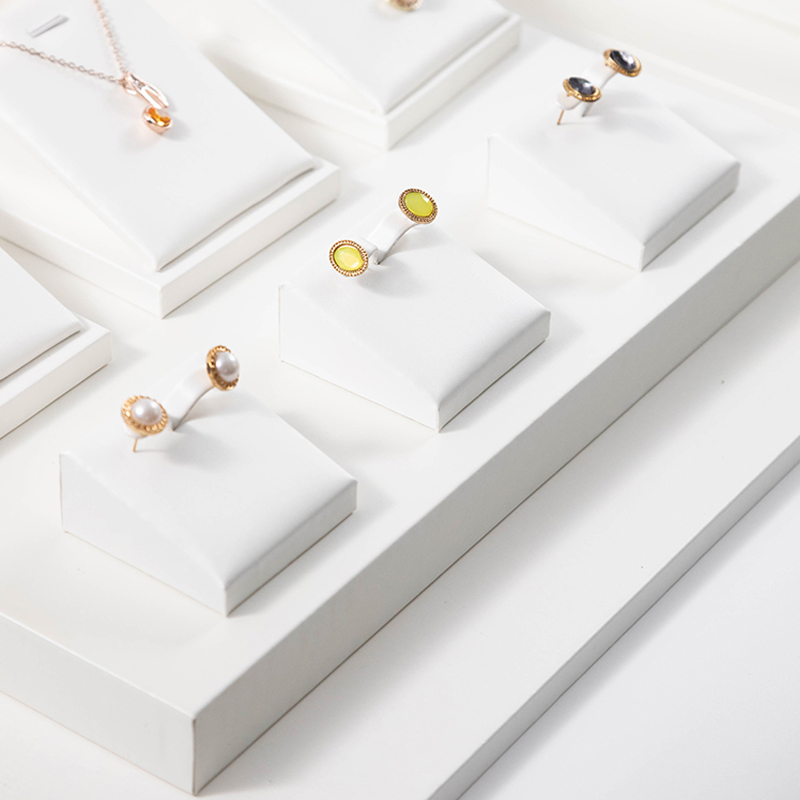 Earring Holder Ear Studs Jewel - Leatherwork Rings ulasan dan harga